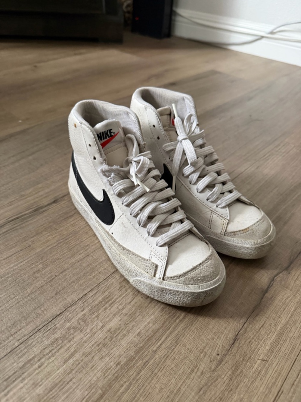 Nike Men’s Cream High-Top Sneakers with Black Swoosh